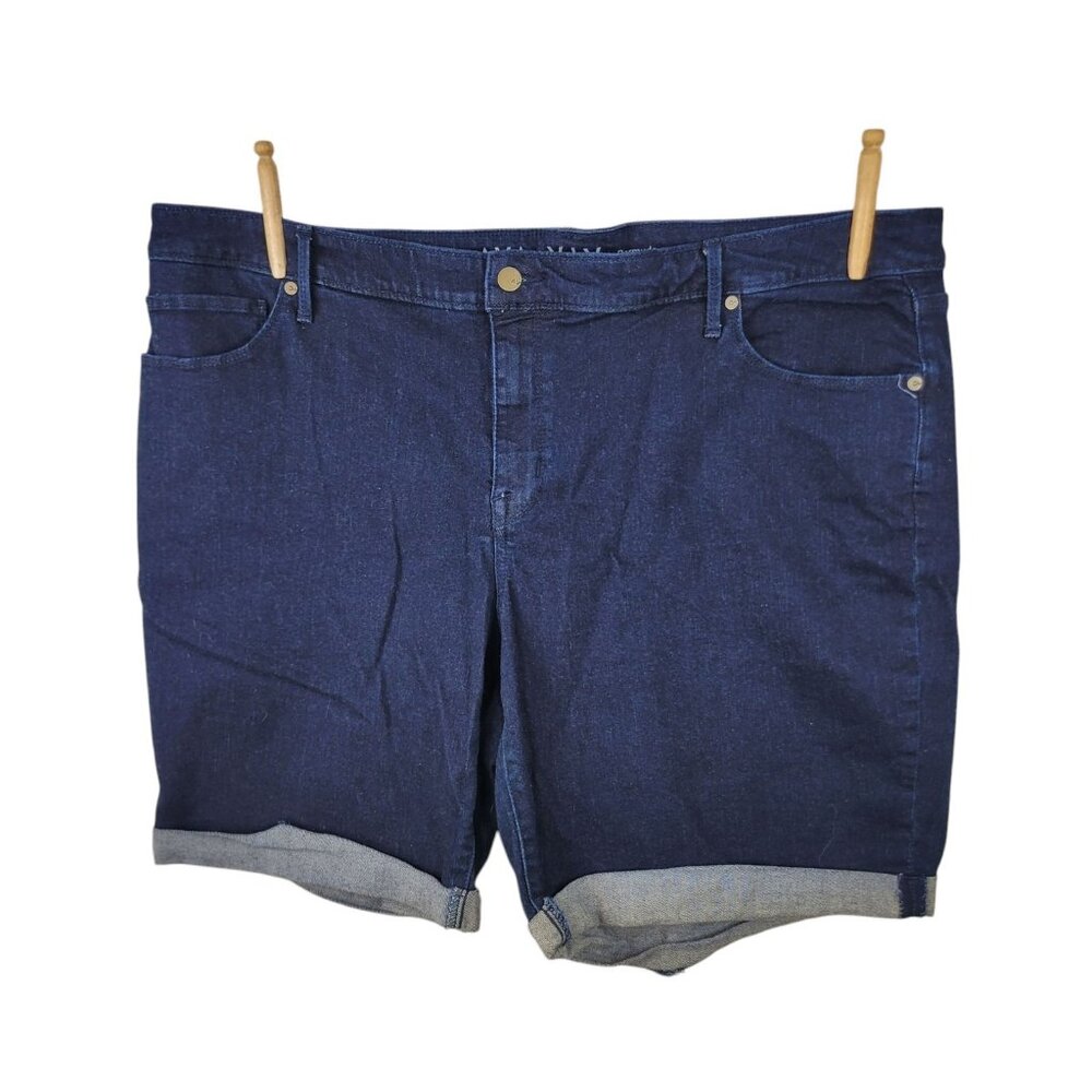 Ava Viv Denim Bermuda Shorts Size 24W 45" waist mid rise Jean Rolled Hem Stretch